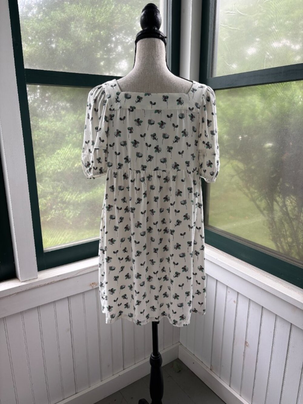 LOFT Petite | White Floral Babydoll Mini Dress, Puff Sleeves & Pockets | Size XS - Picture 4 of 6